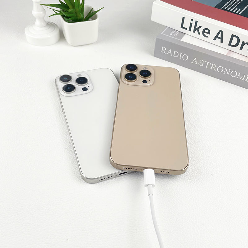 Premium Dummy iPhone 16 Pro™